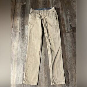 Vineyard Vines Khakis